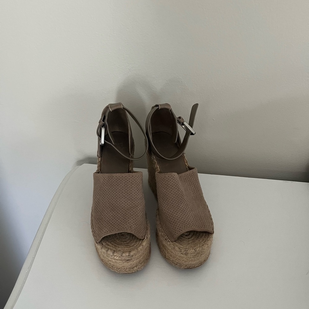 Marc Fisher Wedges